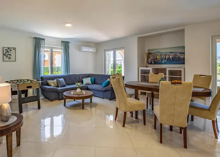 Lotus Βίλα Πούλα