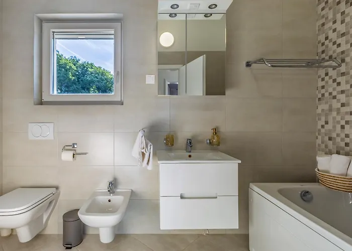 Lotus Βίλα Πούλα