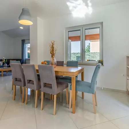 Вилла Lotus Пула