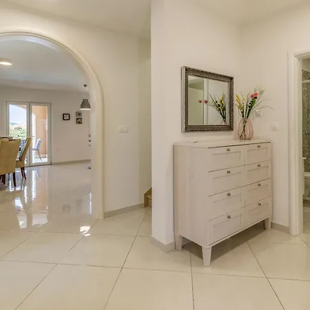 Lotus Villa