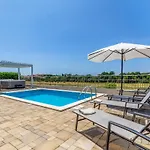Villa Lotus Pula