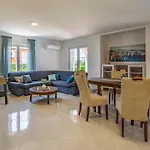 Lotus Villa Pula
